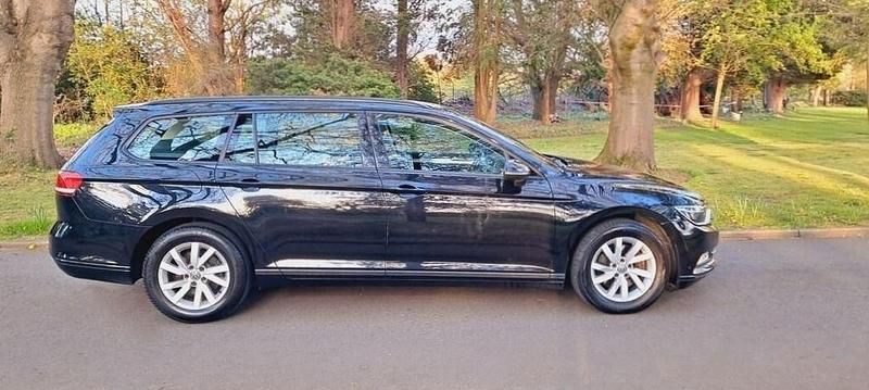 Usado VW Passat S 120 HP (88 kW) 2018 Preto Carrinha