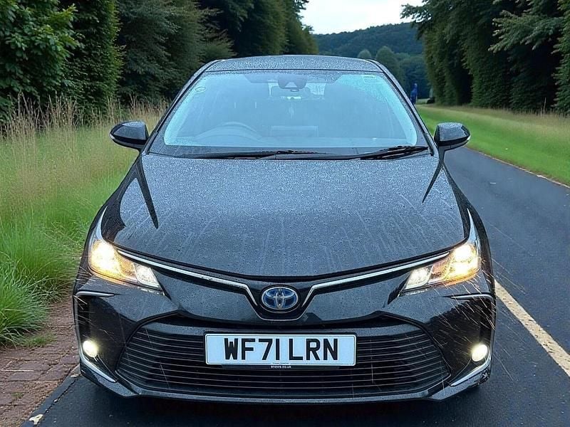 Usado Toyota Corolla 122 HP (89 kW) 2021 Preto Sedan