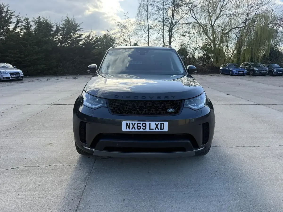 Used Land Rover Discovery HSE 306 HP (225 kW) 2019 Grey SUV