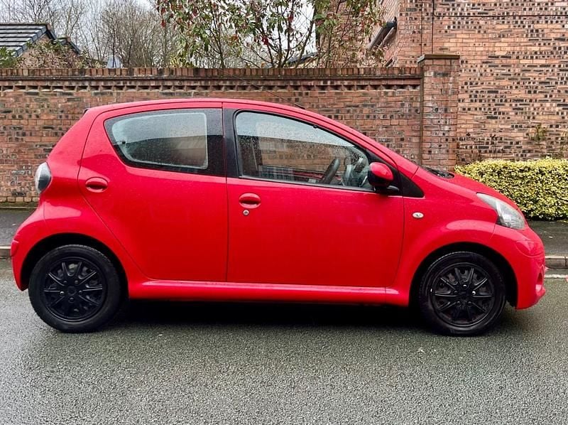 Used Toyota Aygo 2014 Red Hatchback