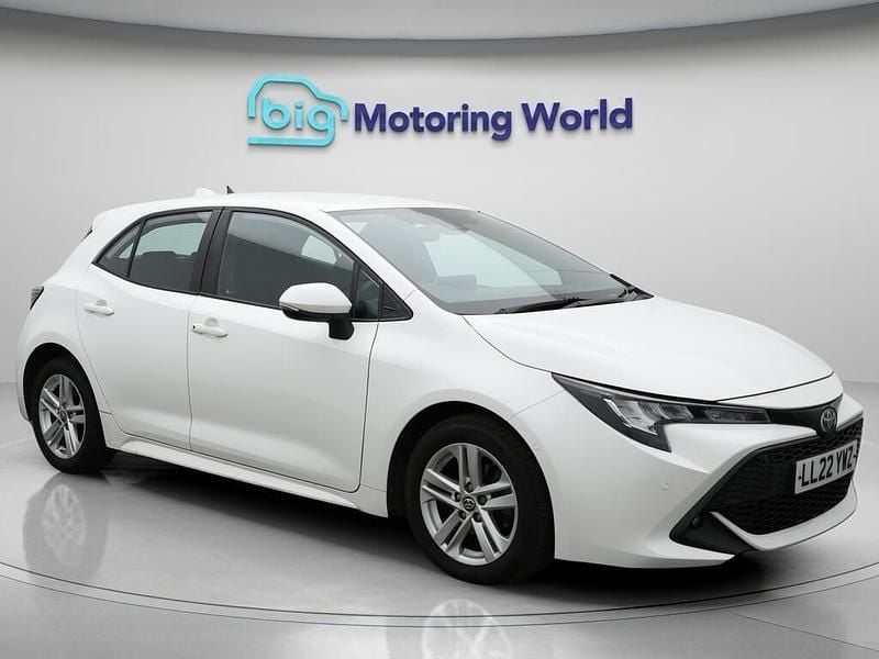 White Used 2022 Toyota Corolla Hatchback | £16,388 (Good price) - Image 1/4