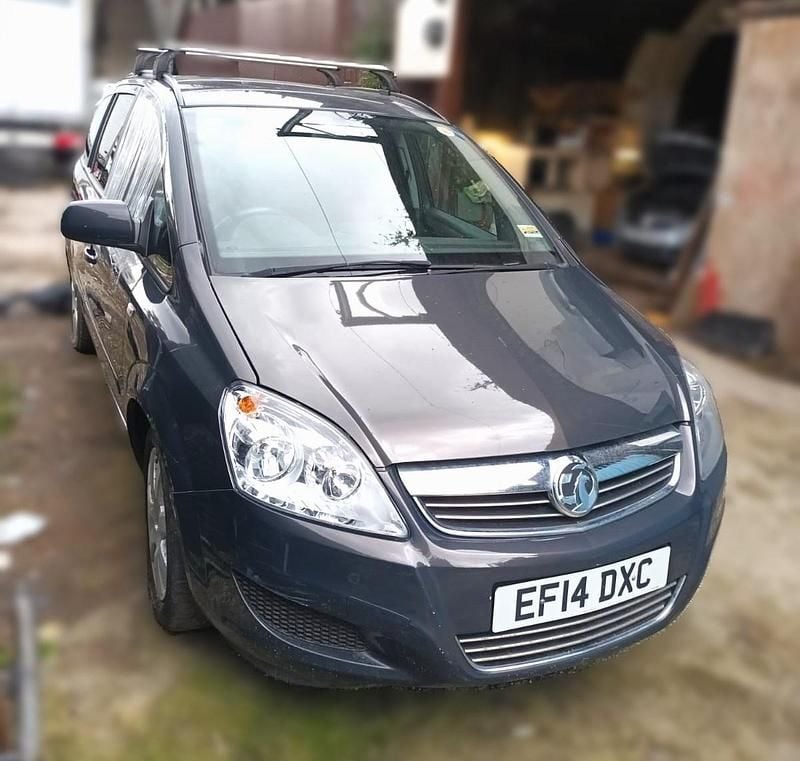 Grey Used 2014 Vauxhall Zafira MPV | £2,599 (Good price) - Image 1/4