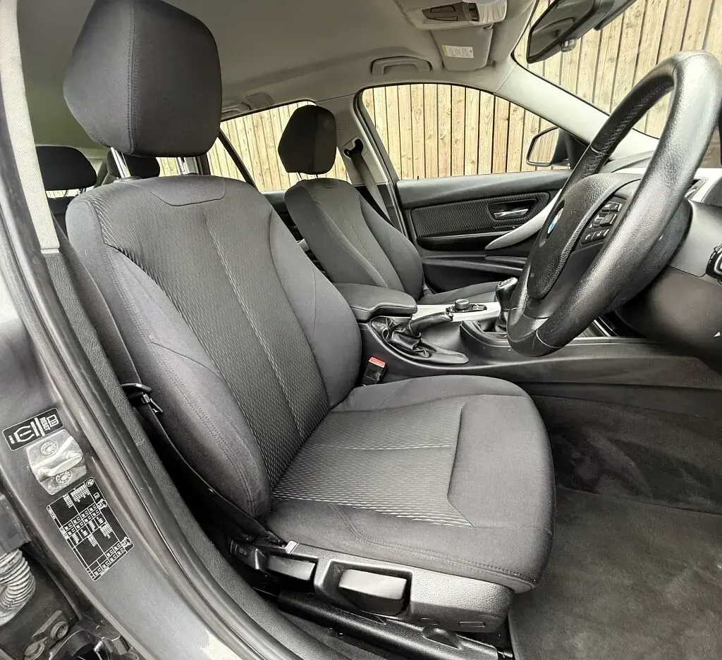 Used BMW 318 2013 Grey Estate