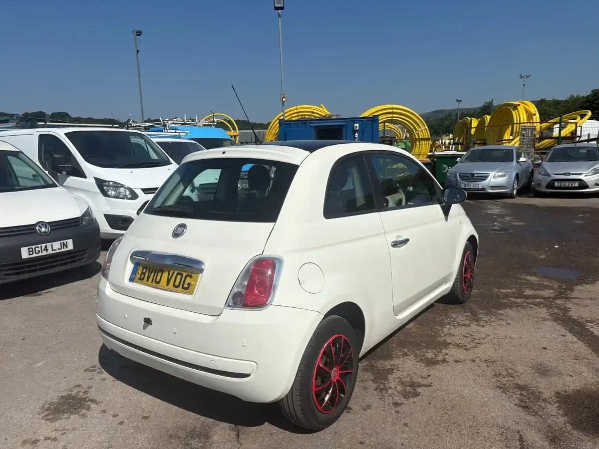 Used Fiat 500 Pop 69 HP (50 kW) 2010 White Hatchback
