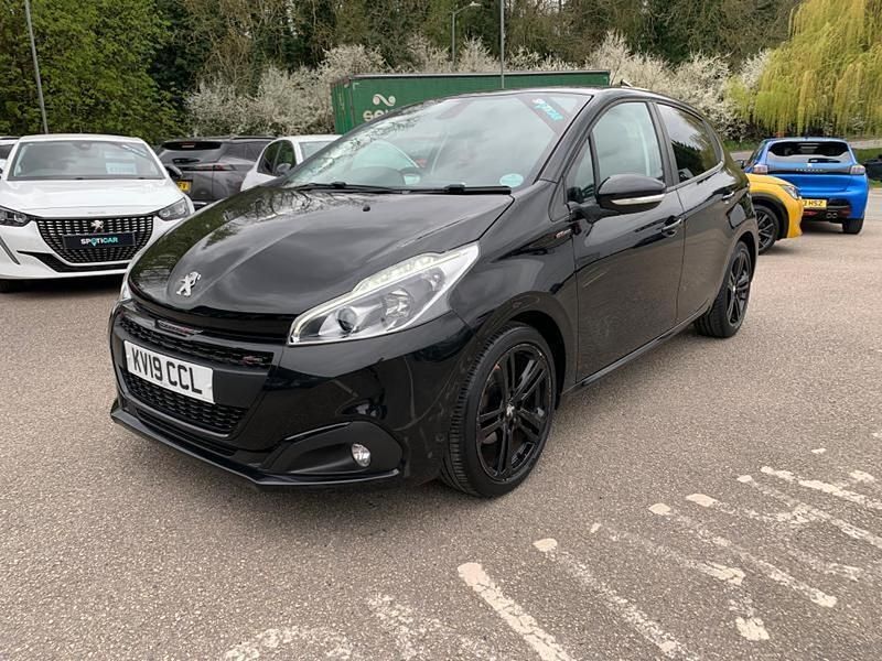Used Peugeot 208 GT-line 108 HP (79 kW) 2019 Black Hatchback