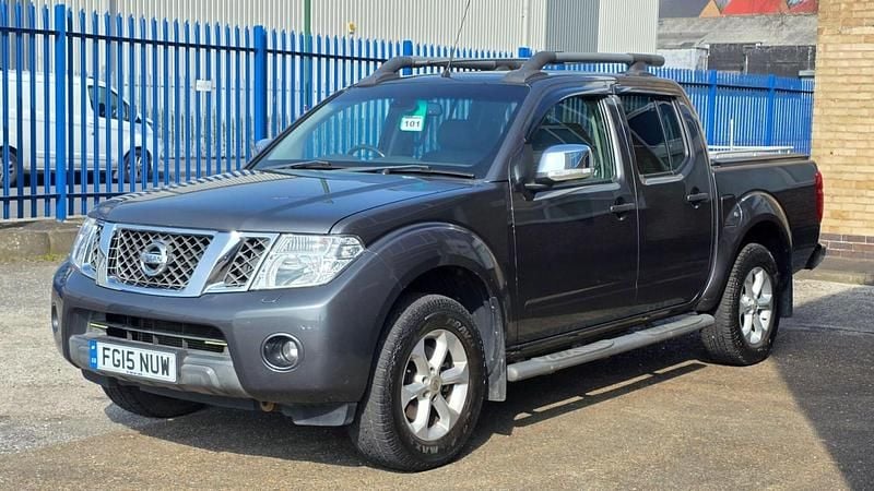 Used Nissan Navara Tekna 2015 Grey Pickup