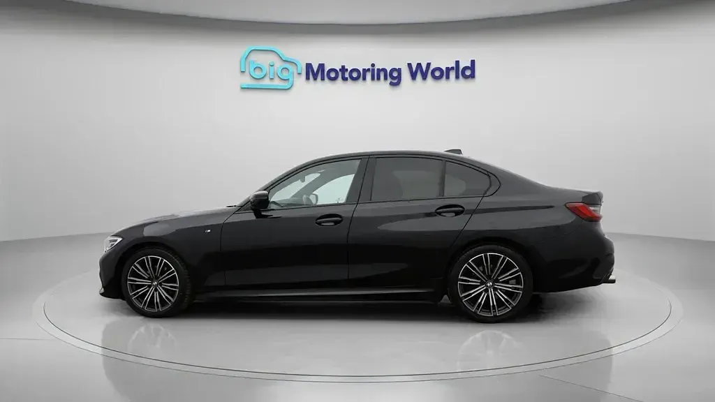 Usado BMW 320 M Sport 184 HP (135 kW) 2022 Preto Sedan