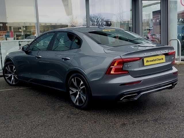 Used Volvo S60 R-Design 247 HP (181 kW) 2021 Sedan