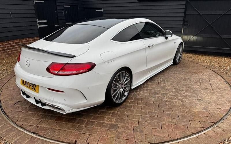Used Mercedes C300 AMG Line Premium 245 HP (180 kW) 2016 White Coupe