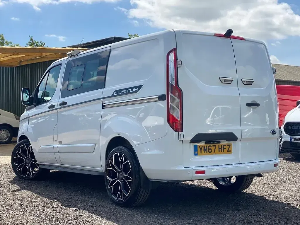 Used Ford Transit Custom 128 HP (94 kW) 2018 White Van
