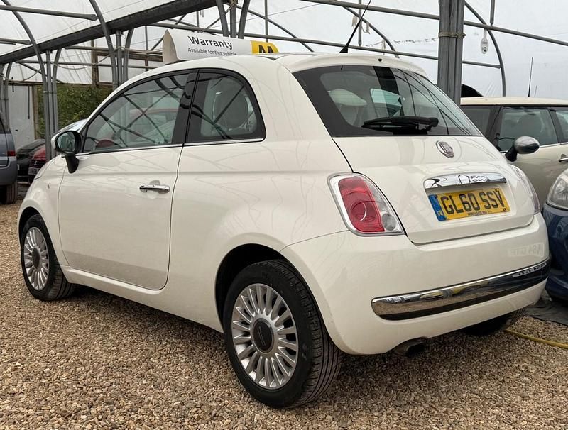 Used Fiat 500 Lounge 85 HP (62 kW) 2011 White Hatchback