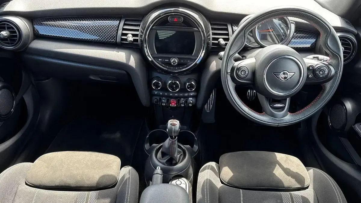Used Mini Cooper S Hatch 189 HP (139 kW) 2020 Black Hatchback