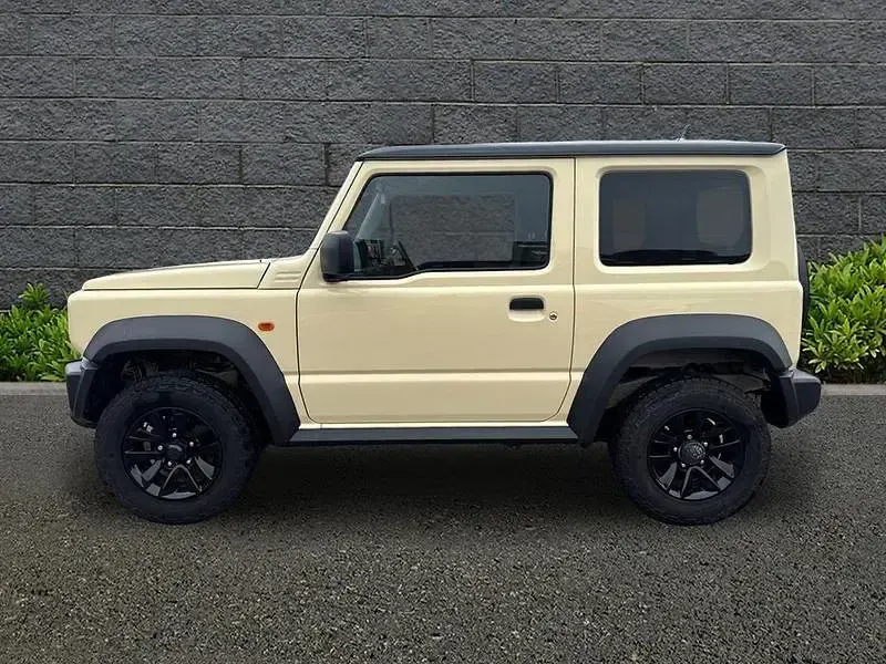 Used Suzuki Jimny 101 HP (74 kW) 2024 Cream SUV