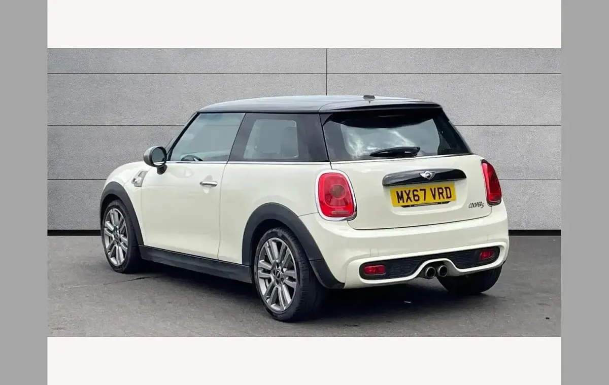 Used Mini Cooper S Seven 192 HP (141 kW) 2017 White Hatchback