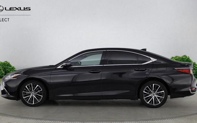Used Lexus ES300H 218 HP (160 kW) 2021 Sedan