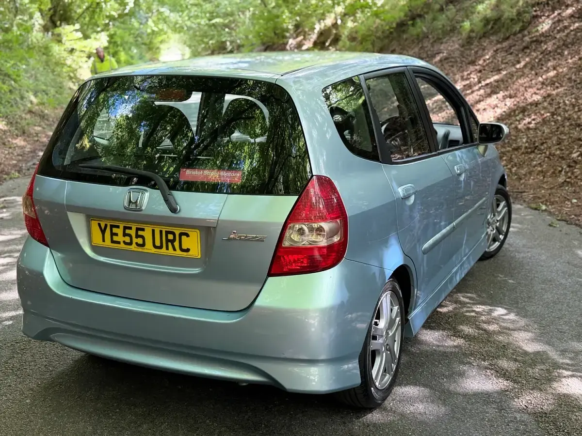 Used Honda Jazz Sport 83 HP (61 kW) 2005 Blue Hatchback