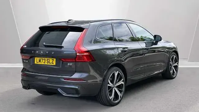 Usado Volvo XC60 Ultimate 247 HP (181 kW) 2023 Cinzento SUV