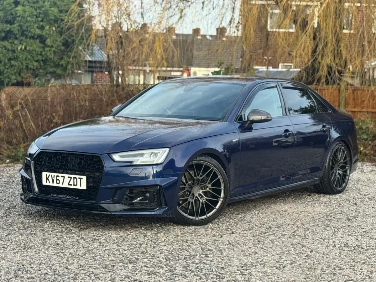 Usado Audi S4 Advanced 354 CV (260 kW) 2017 Azul Berlina
