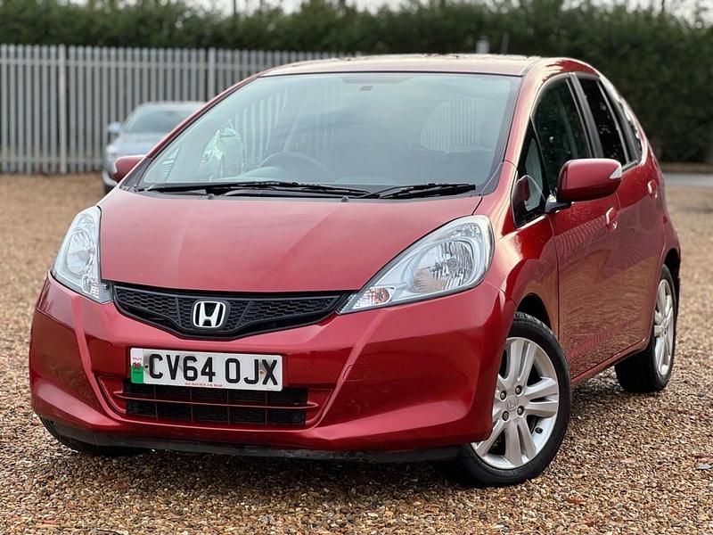 Used Honda Jazz ES 2014 Red Hatchback