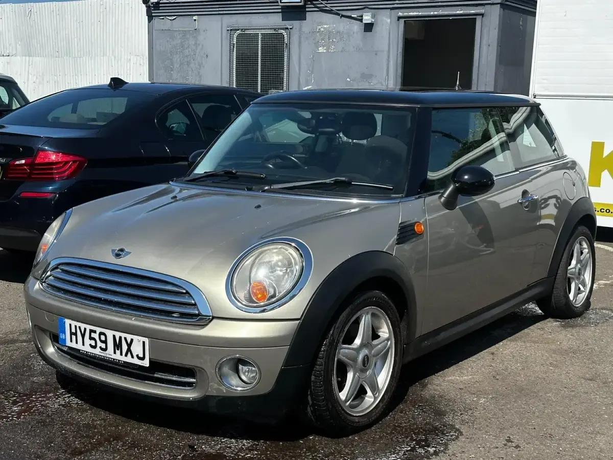Używany Mini Cooper Hatch 2009 Srebrny Hatchback