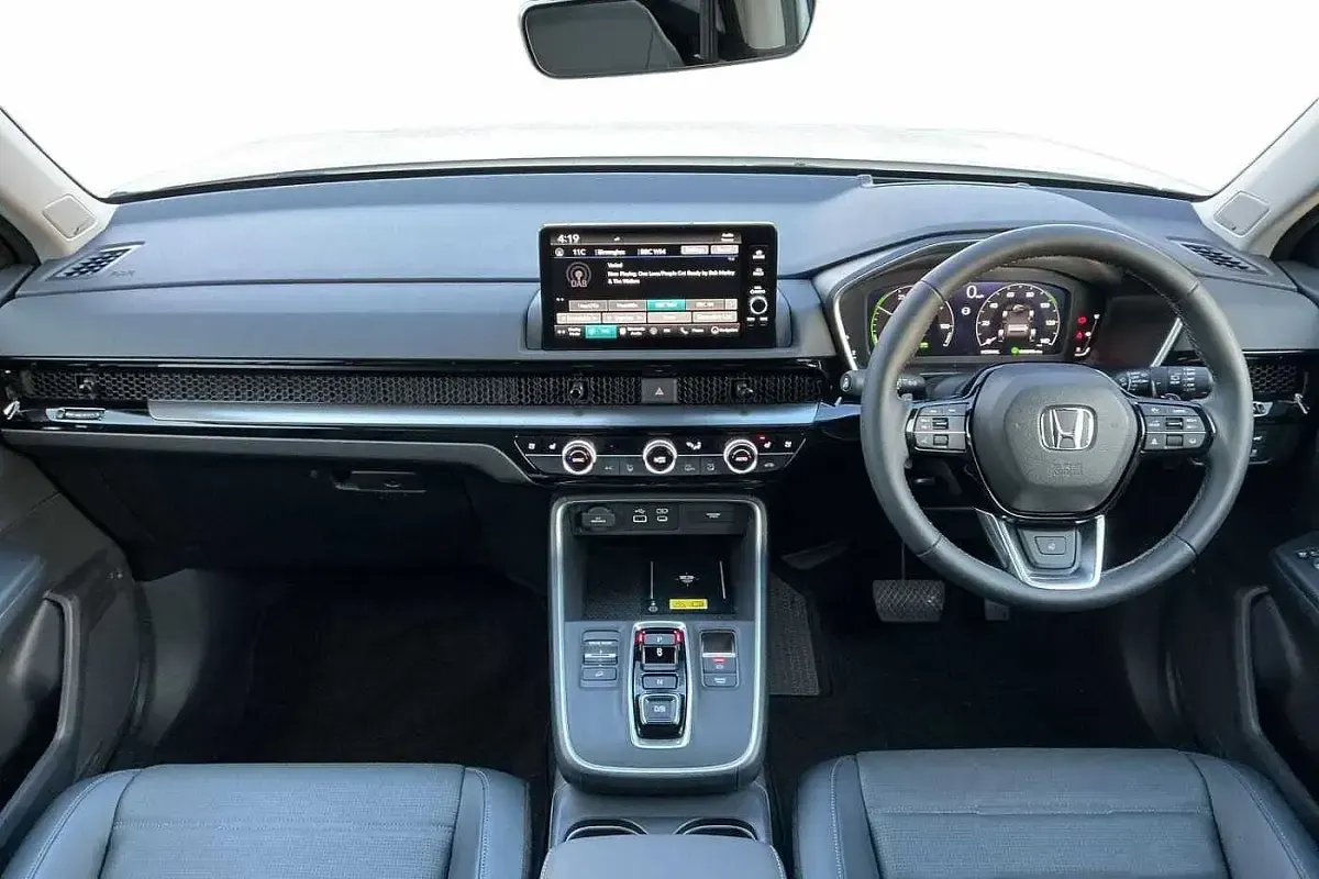 Used Honda CR-V Advance 184 HP (135 kW) 2025 Platinum white SUV