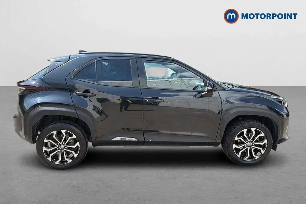 Used Toyota Yaris Hybrid Design 2022 Black Estate