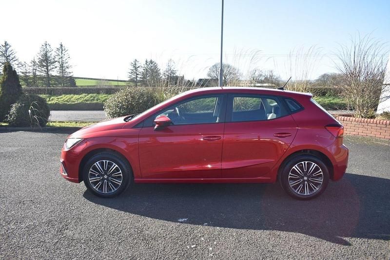 New Seat Ibiza SE Technology 94 HP (69 kW) 2025 Red Hatchback
