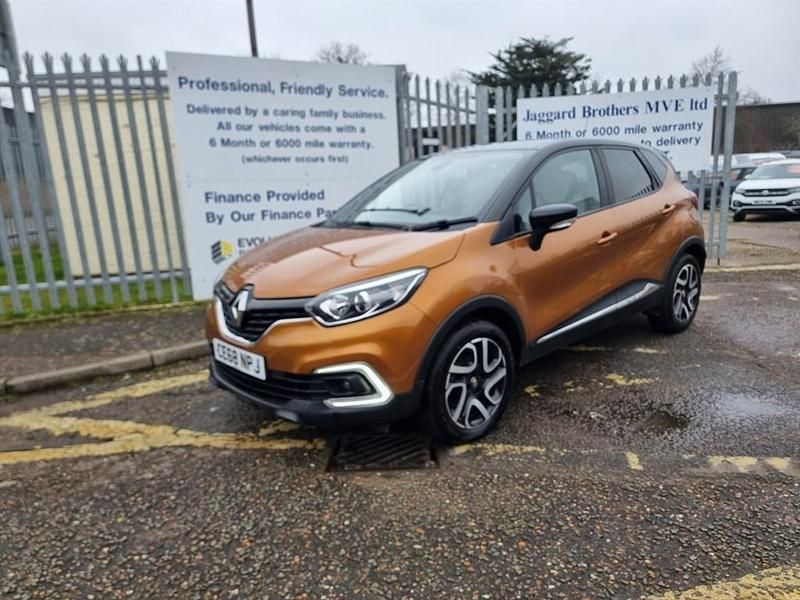 Orange/black Used 2018 Renault Captur Iconic SUV | £8,995 (Fair price) - Image 1/2