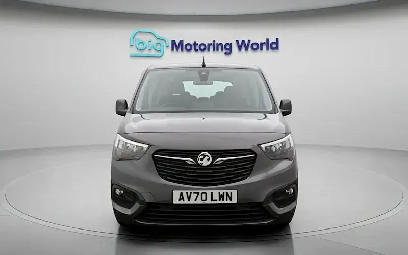 Used Vauxhall Combo S 110 HP (80 kW) 2020 Grey MPV