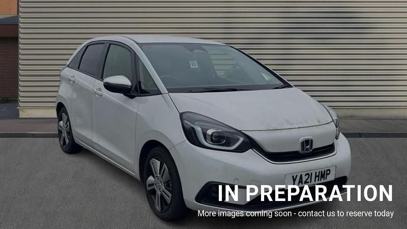 Used Honda Jazz Hybrid 109 HP (80 kW) 2021 White Hatchback