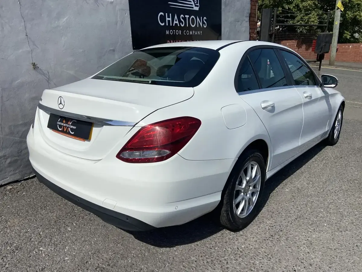 Used Mercedes C220 SE 2016 White Sedan