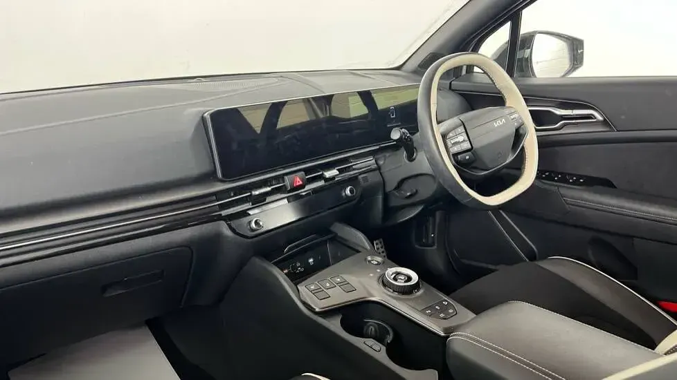 Used Kia Sportage GT-Line 136 HP (100 kW) 2025 Grey SUV