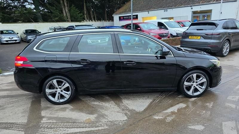 Usado Peugeot 308 Allure 2019 Preto Carrinha