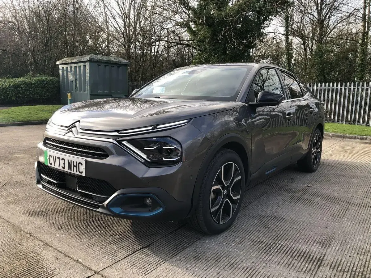 Used Citroën e-C4 Shine 98 kW (134 HP) 2023 Grey SUV