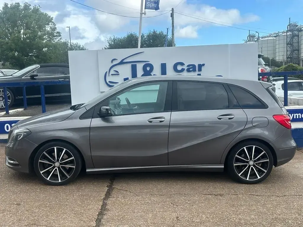 Used Mercedes B220 170 HP (125 kW) 2015 Grey Hatchback