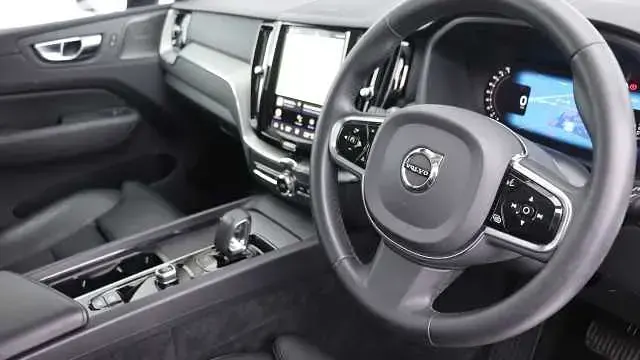 Usado Volvo XC60 Plus 197 CV (144 kW) 2023 SUV