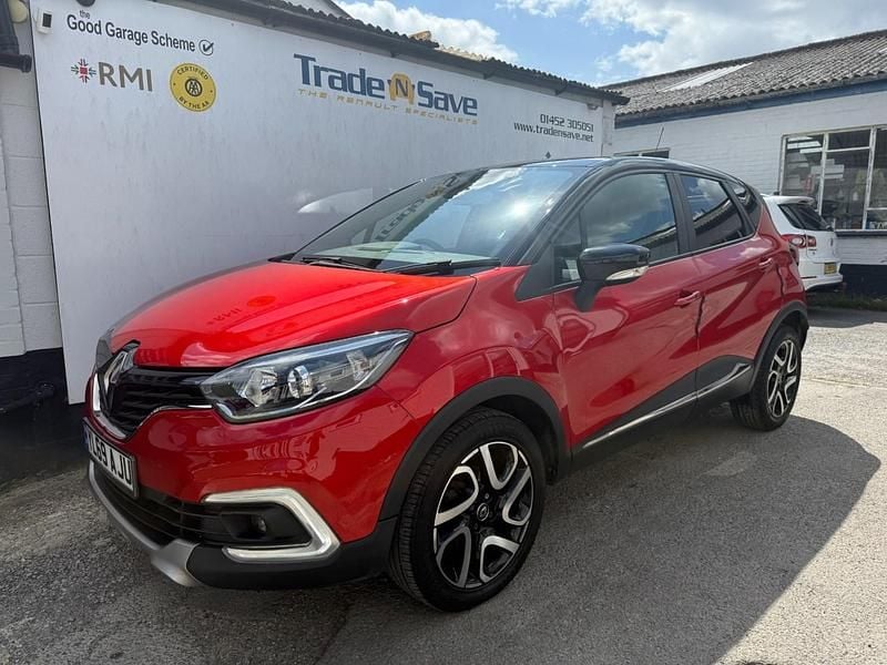 Red Used 2019 Renault Captur Iconic SUV | £6,995 (Super price) - Image 1/4