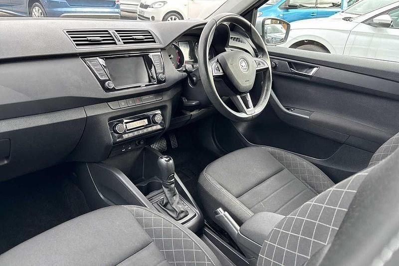 Used Skoda Fabia 81 HP (59 kW) 2016 Brilliant silver metallic Hatchback