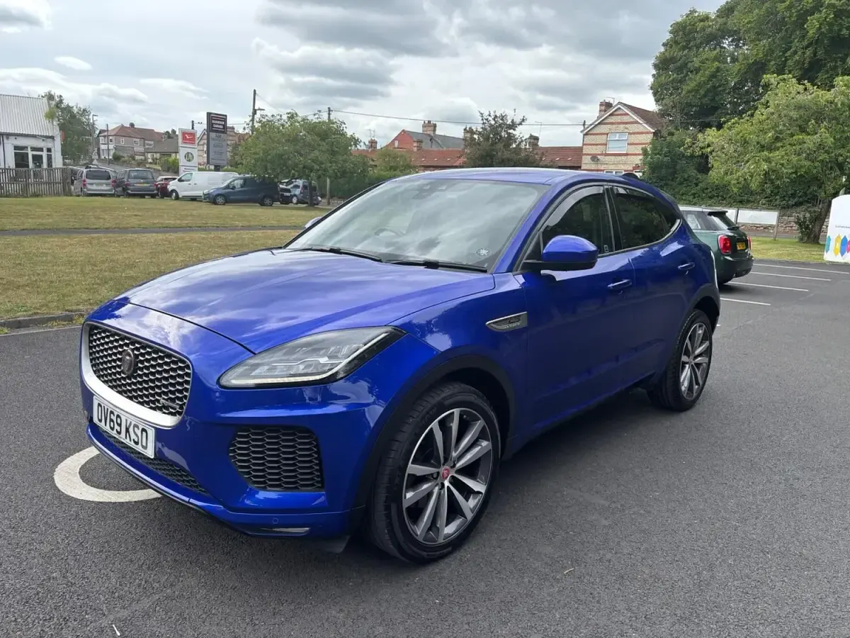 Used Jaguar E-Pace R-Dynamic 180 HP (132 kW) 2019 Blue SUV