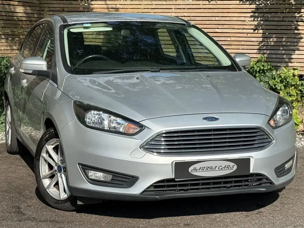 Used Ford Focus Zetec 100 HP (73 kW) 2016 Silver Hatchback