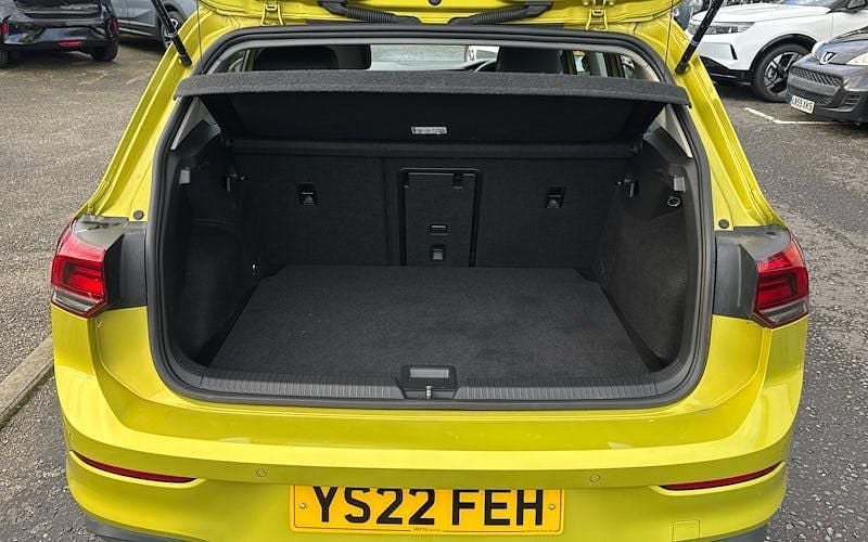 Used VW Golf VIII Life 150 HP (110 kW) 2022 Hatchback