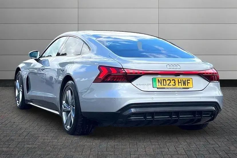 Used Audi e-tron GT quattro Design 389 kW (530 HP) 2023 Silver Sedan