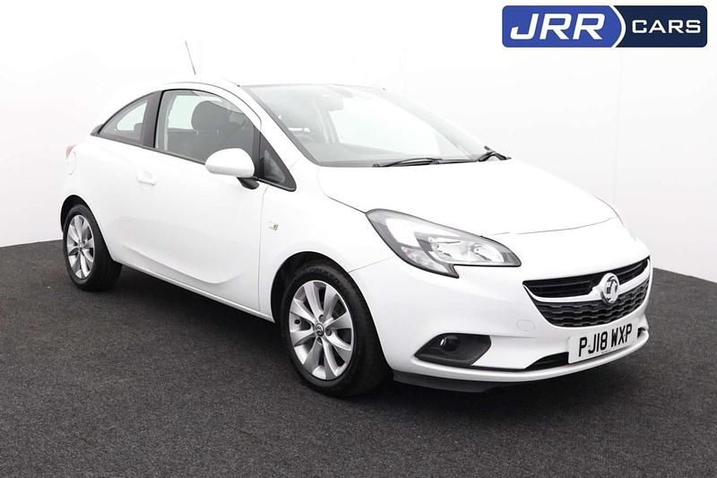 Used Vauxhall Corsa 75 HP (55 kW) 2018 White Hatchback