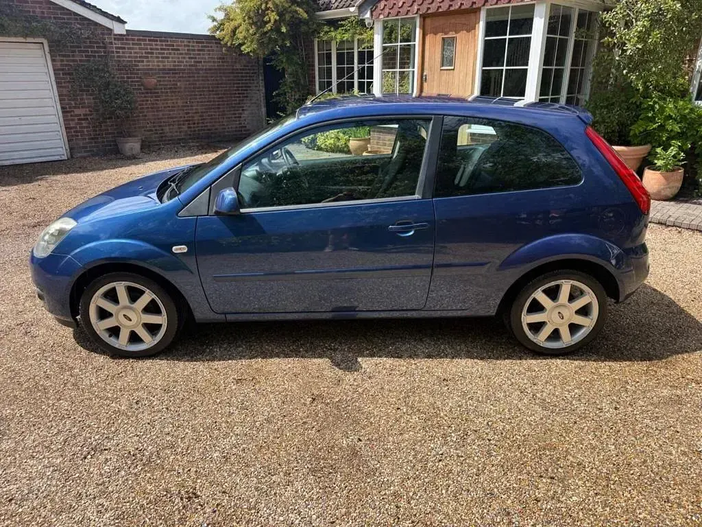 Used Ford Fiesta Zetec 2008 Blue Hatchback