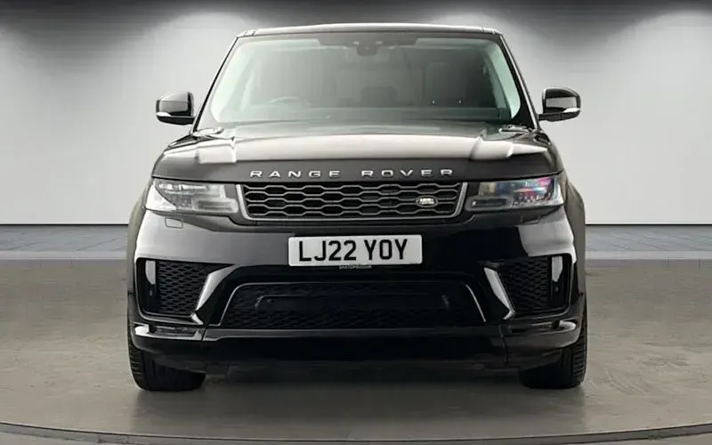 Käytetty Land Rover Range Rover Sport Dynamic 404 HP (297 kW) 2021 Musta Katumaasturi