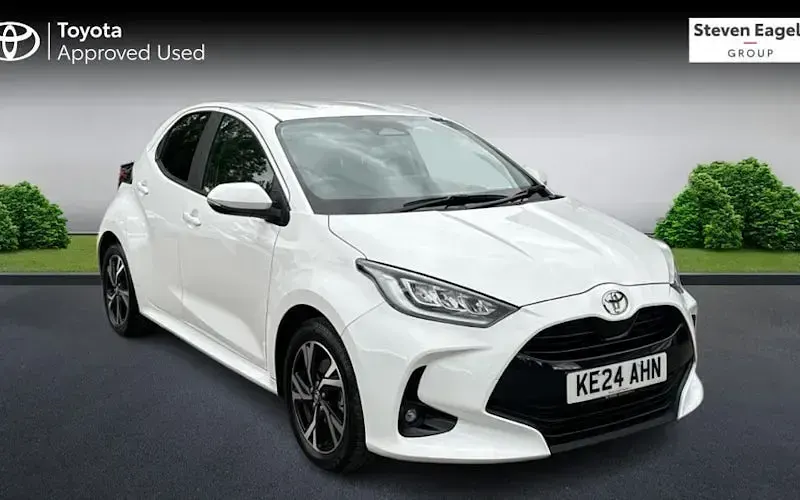 Used Toyota Yaris Hybrid Design 116 HP (85 kW) 2026 Hatchback