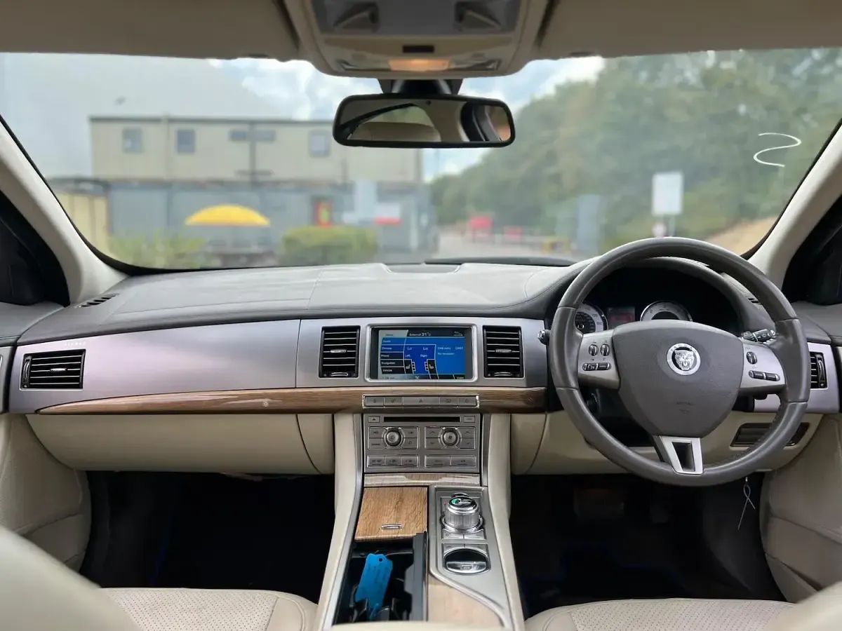 Used Jaguar XF Premium Luxury 271 HP (199 kW) 2009 Grey Sedan