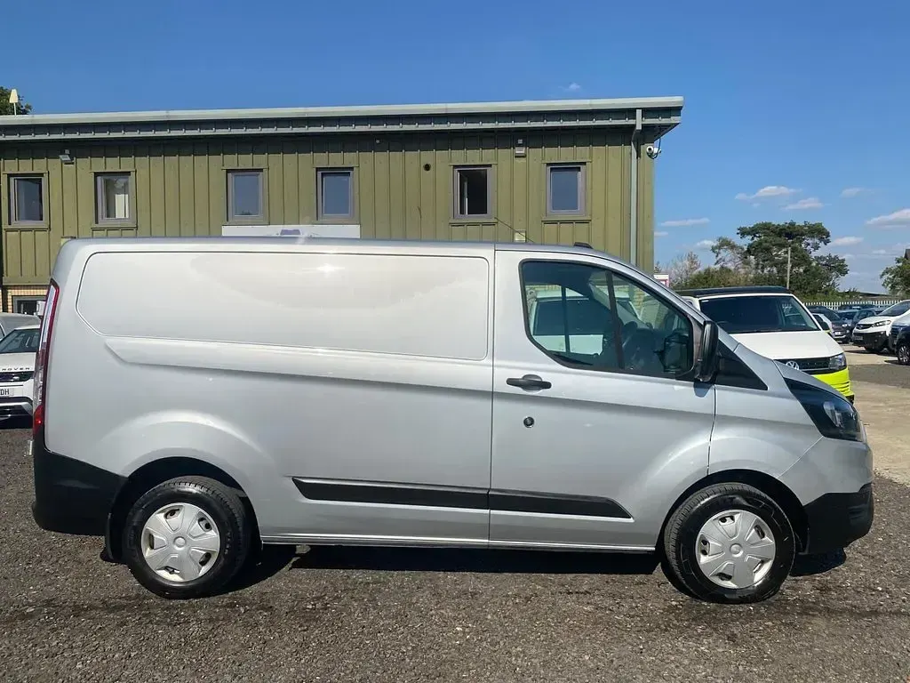 Used Ford Transit Custom S 105 HP (77 kW) 2021 Silver Van