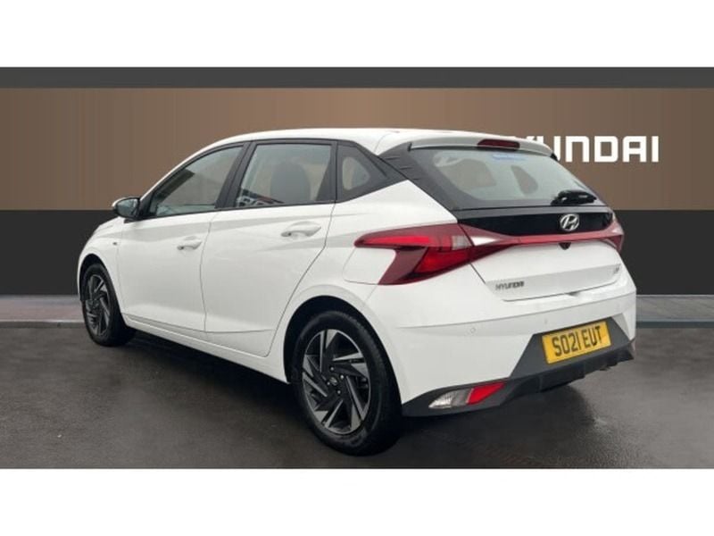 Used Hyundai i20 SE 100 HP (73 kW) 2021 White Hatchback