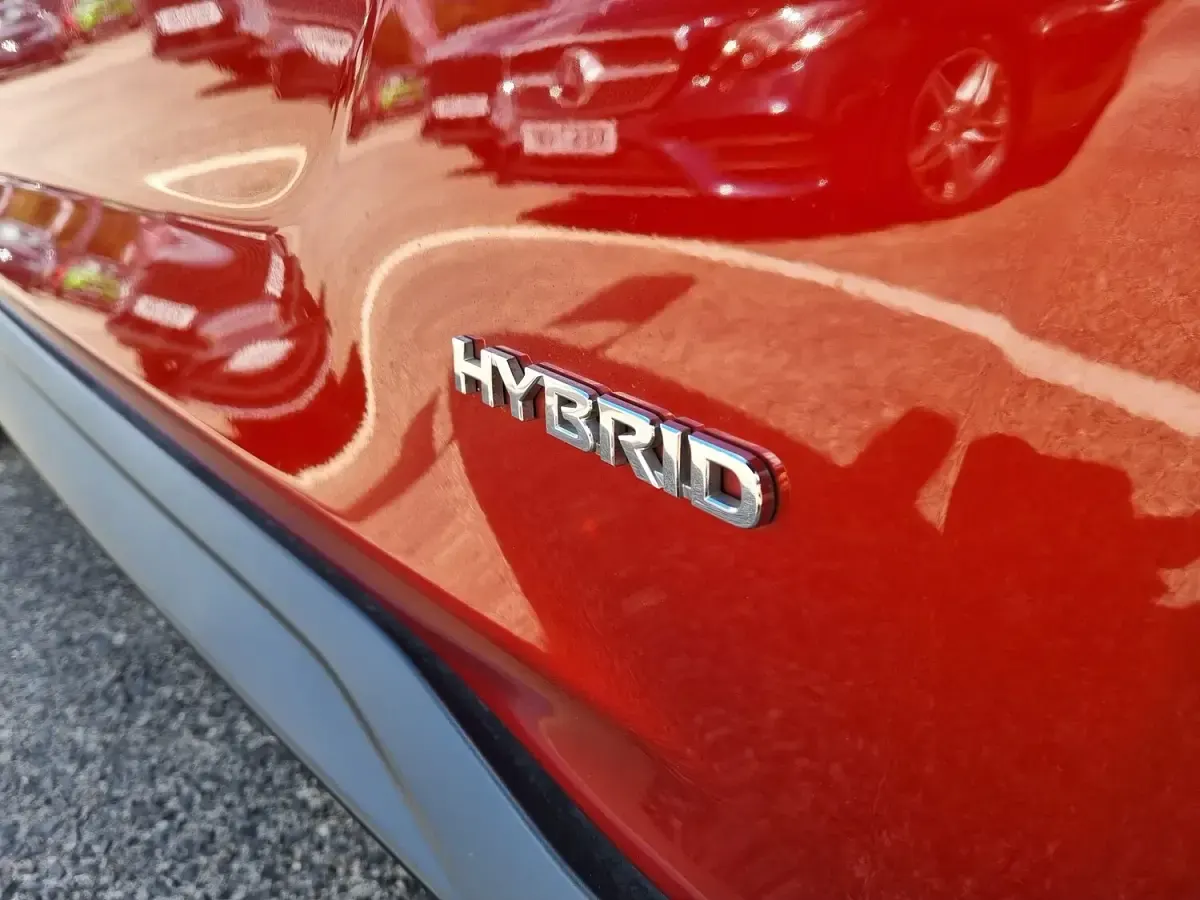 Used Nissan Juke N-Connecta 143 HP (105 kW) 2023 Red SUV